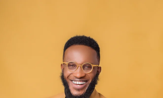 Victor Paul Celebrates the Glory & Authority of God on “God of Power”